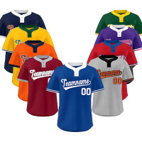 Gelbes Baseballtrikot mit Nadelstreifen